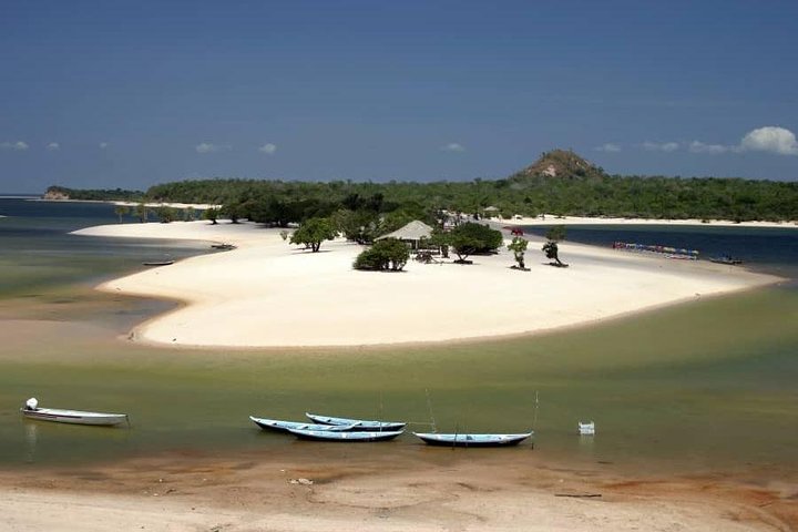 Alter do Chão Tour on the Beautiful Beaches of the Tapajós River