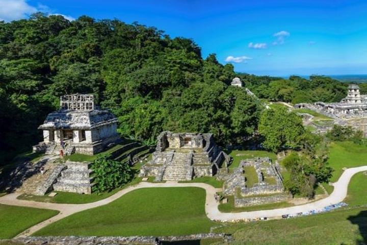 Palenque Archaeological site from Villahermosa City or airport