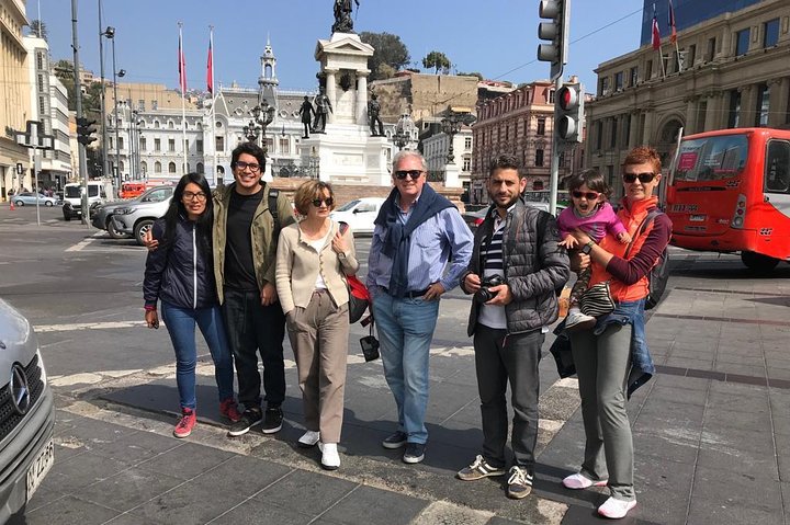 PRIVATE TOUR: Pre-Post Cruise Viña del Mar Valparaiso and Casablanca Winery tour