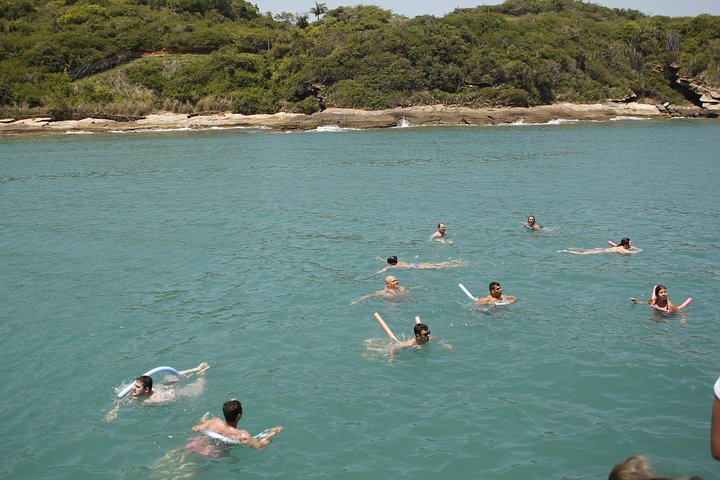 Búzios Full day: Boat and Trolley Tour with Lunch from Cabo Frio