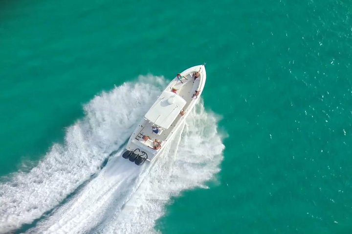 Captain Bob Speed Boat, Snorkeling, Beach Tour & Lunch St Maarten