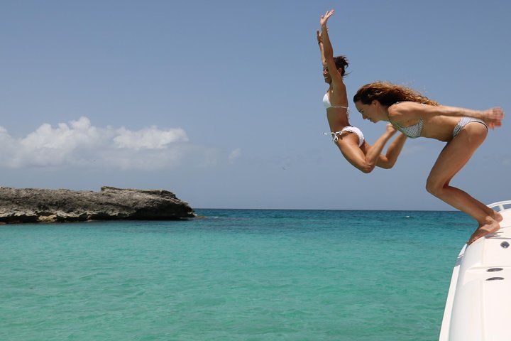 Captain Bob Speed Boat, Snorkeling, Beach Tour & Lunch St Maarten
