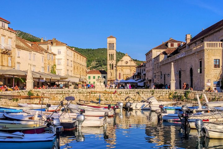 Blue Cave and Hvar Boat Tour: Small-Group from Split or Brac