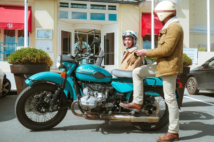 Private tour: visit Deauville in a sidecar