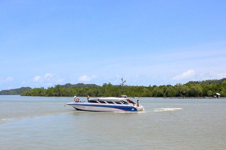 Koh Lipe to Koh Lanta by Satun Pakbara Speed Boat in High Season