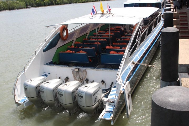 Koh Lipe to Hat Yai Airport by Satun Pakbara Speed Boat and Shared Minivan