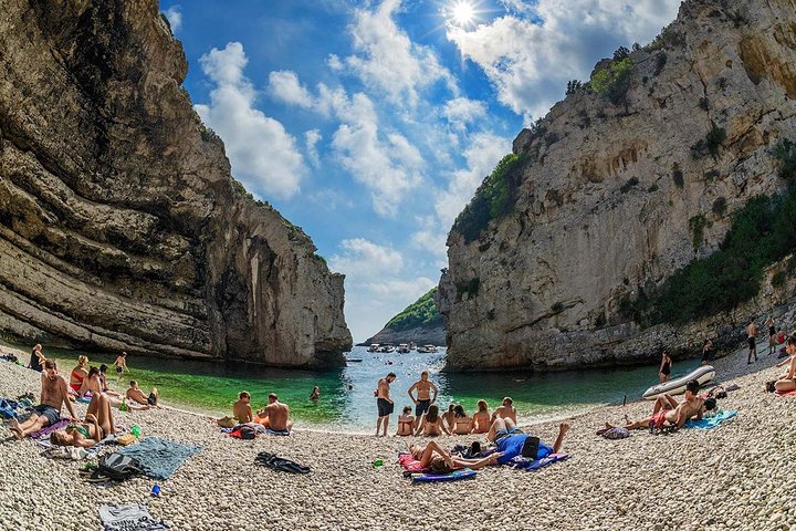 Blue Cave & Hvar, 5 Islands Speedboat with Luxury Seats in Shade