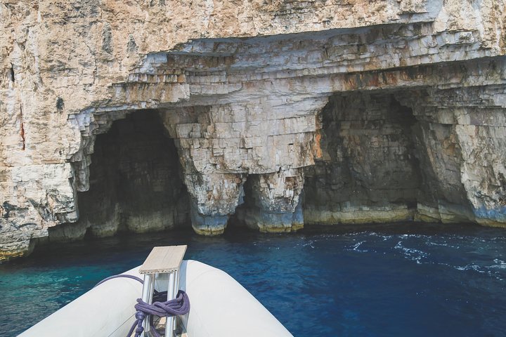 Blue Cave, Hvar & 5 Islands Speedboat Adventure From Split