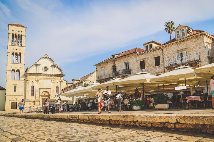Blue Cave, Hvar & 5 Islands Speedboat Adventure From Split