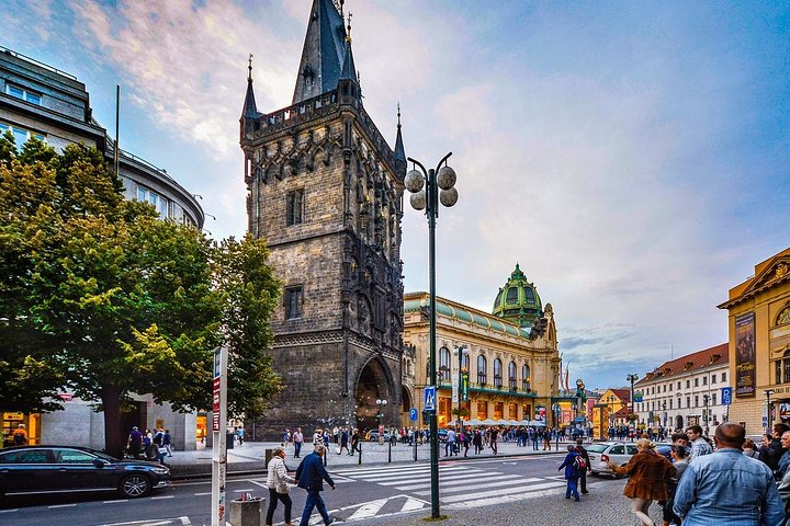 Private Transfer from Pilsen to Prague with 2 hours for sightseeing