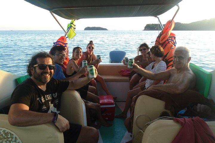 PRO-SNORKELING to Explore Hidden Coral Reefs (MAX 10 PAX)