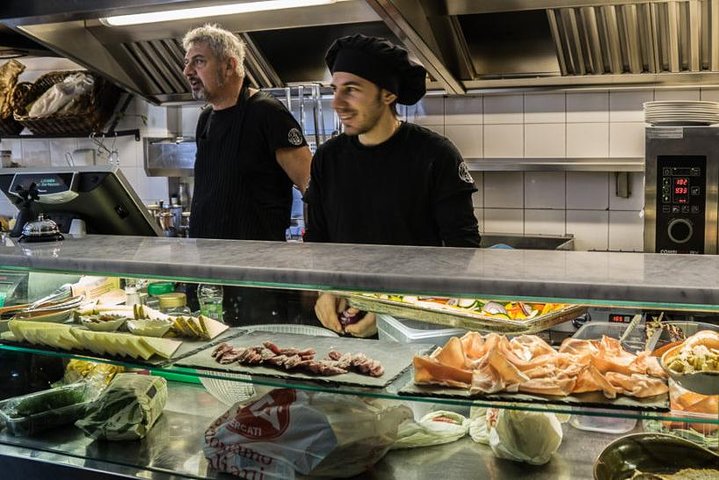 Taste Perugia: The Original Perugia Food Tour (All-Inclusive)