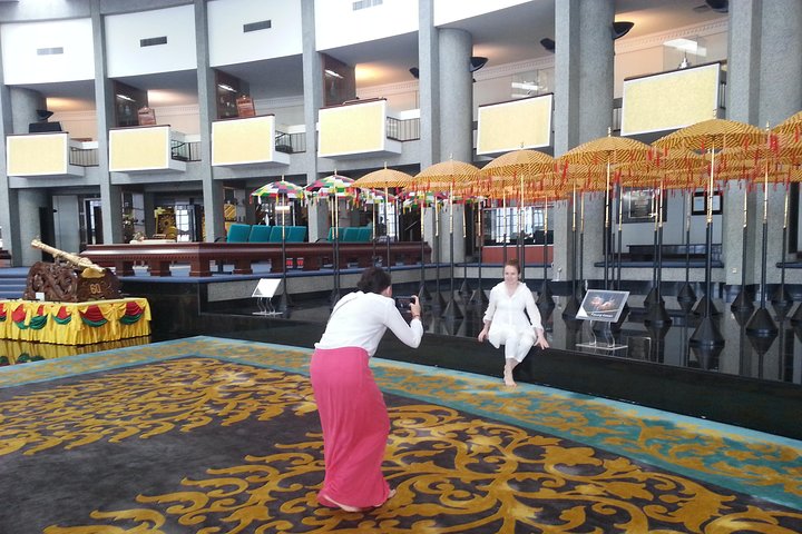 Private Bandar Heritage & Water Village Tour