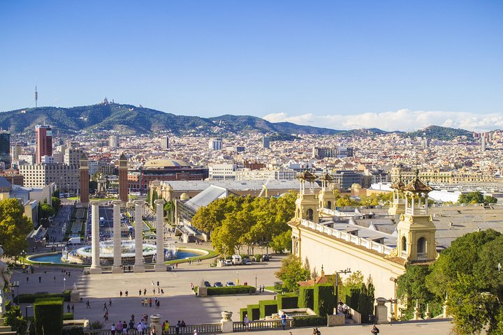 Barcelona in 1 Day: Sagrada Familia, Park Guell,Old Town & Pickup