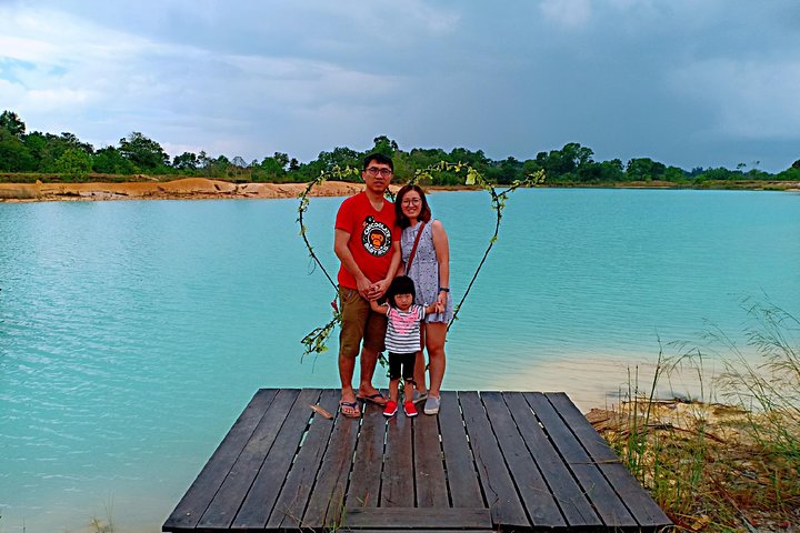 Bintan Sand Dunes and Blue Lakes Half-Day Tour with Lunch