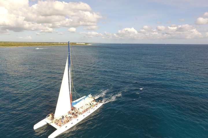 Saona Island Day Trip From Punta Cana with Lunch and Open Bar