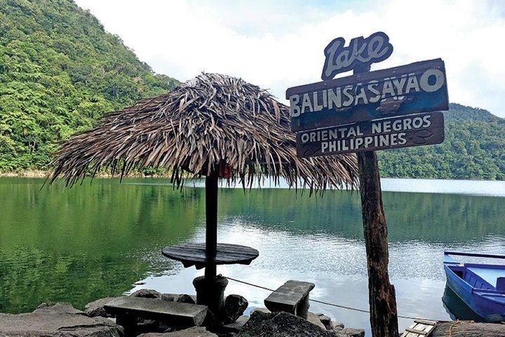Dumaguete Manjuyod Sandbar & Balinsasayao Twin Lakes Tour
