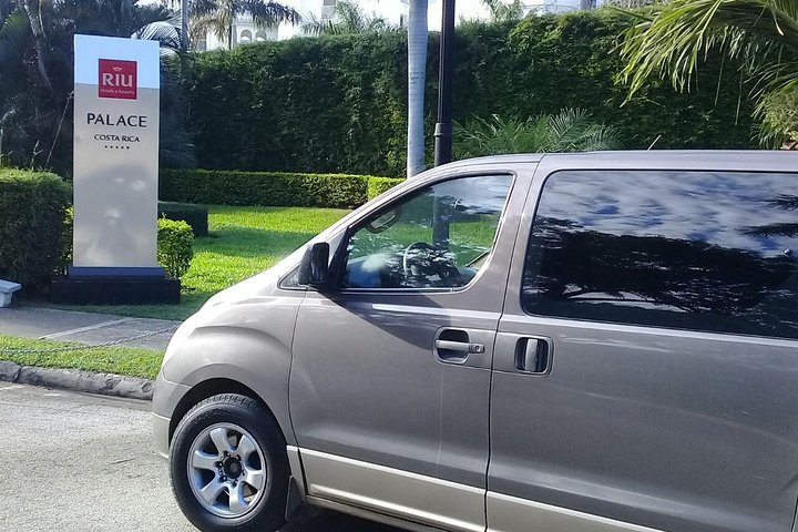 Private Transfer from Liberia Airport to RIU Guanacaste Hotel