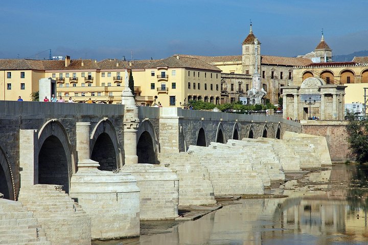 Cordoba Mosque & Jewish Quarter Guided Tour with tickets