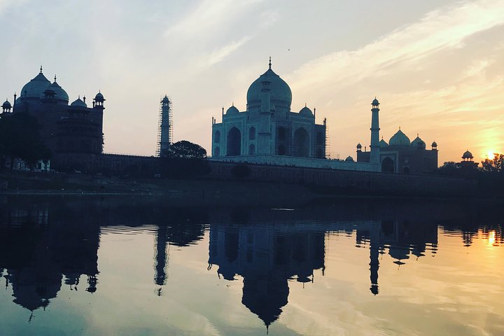 Same day Taj Mahal memorable Agra tour from Delhi