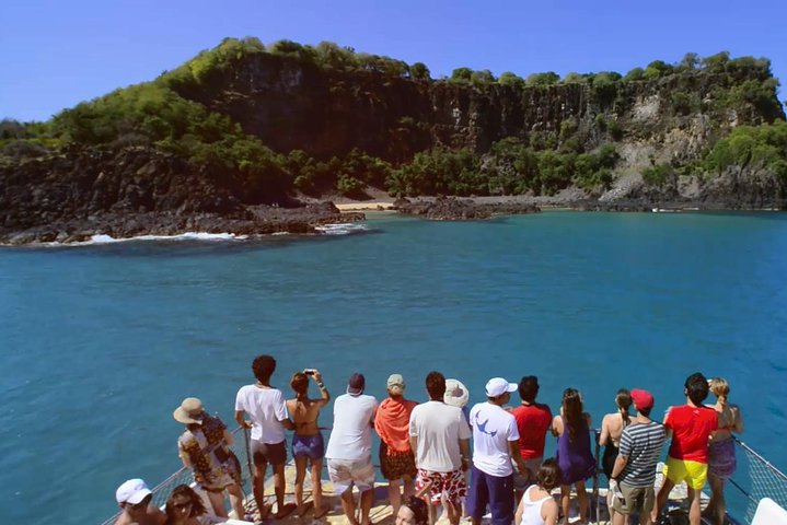 Baia do Sancho Boat Tour