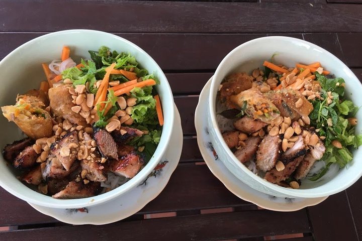 Street Food Tour With Chef Dat