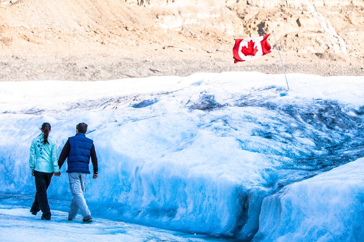 Columbia Icefield Tour with Glacier Skywalk from Jasper