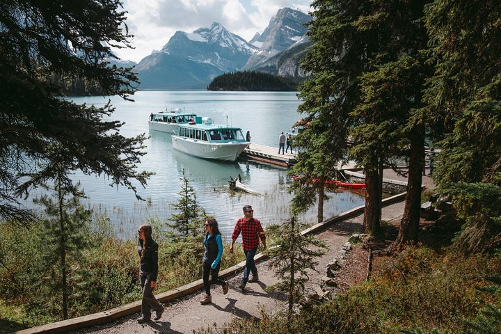 Maligne Lake Cruise