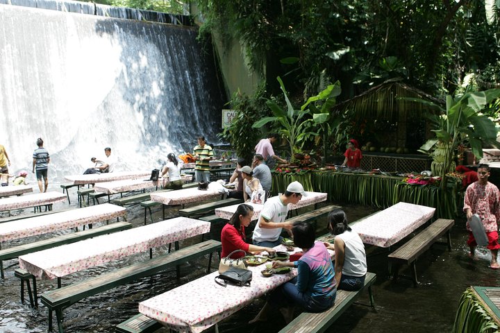 Villa Escudero Coconut Plantation Day Trip from Manila