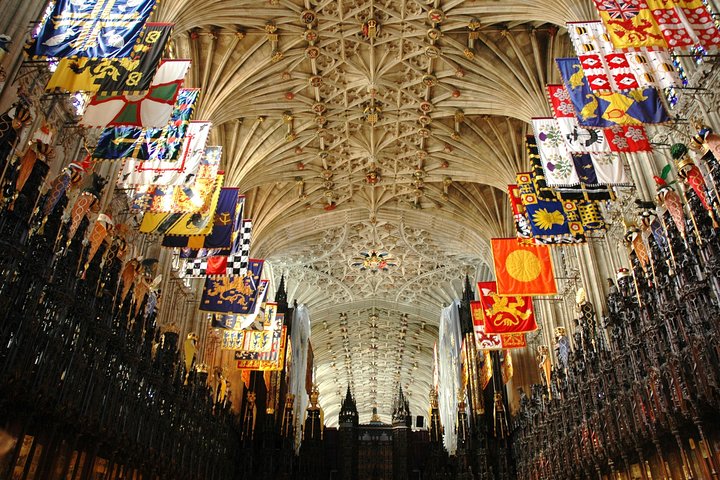 Stonehenge, Windsor Castle and Bath Full Day Guided Tour