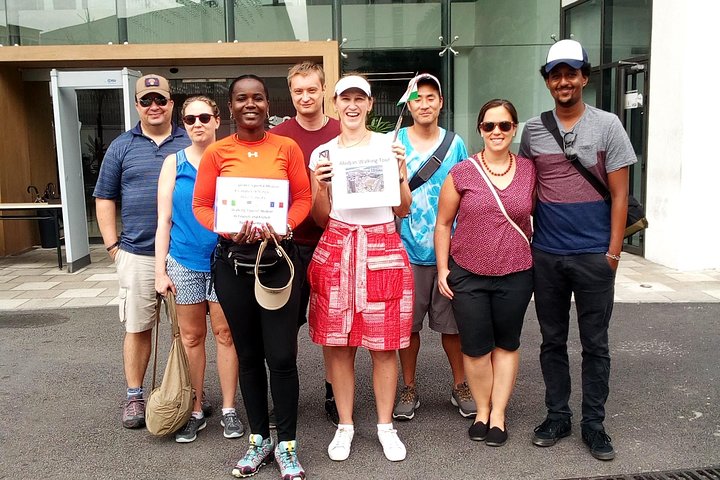 Abidjan Walking Tour (French and English)