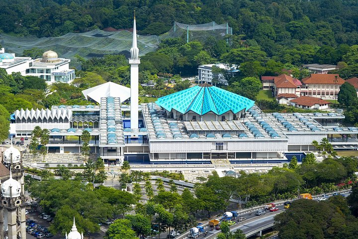 Private Half-Day Batu Caves and Cutural Tour in Kuala Lumpur
