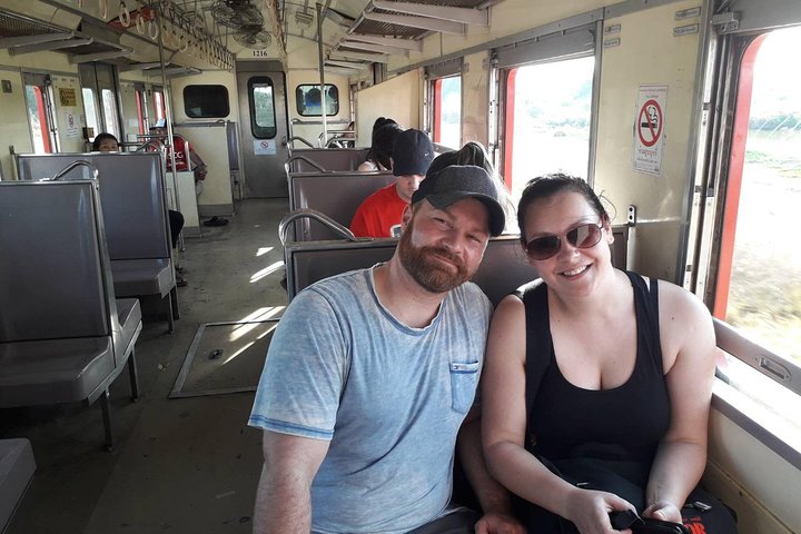 Half-Day Floating Market and Railway Market Tour from Bangkok
