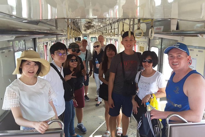 Half-Day Floating Market and Railway Market Tour from Bangkok