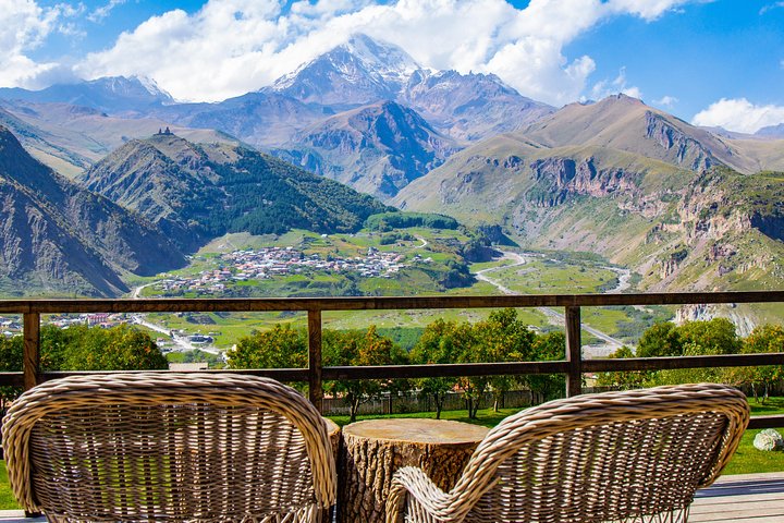 Highlights of Caucasus Mountains-Jinvali,Ananuri,Gudauri,Kazbegi(Group tour)
