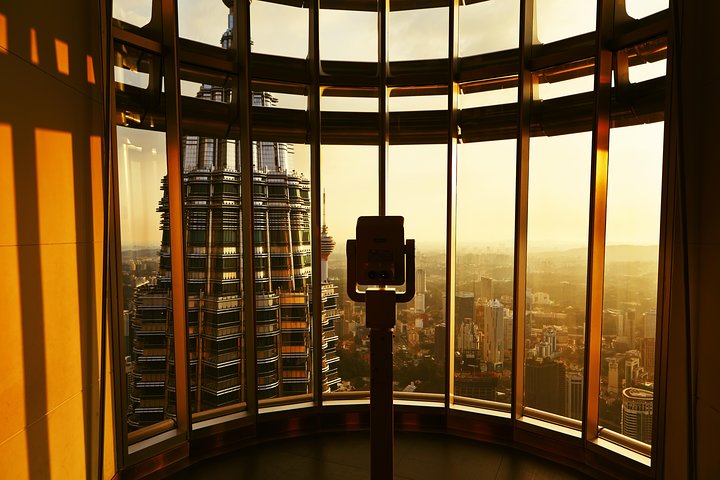 Skip the Line: Petronas Twin Towers Ticket With Skybridge Access
