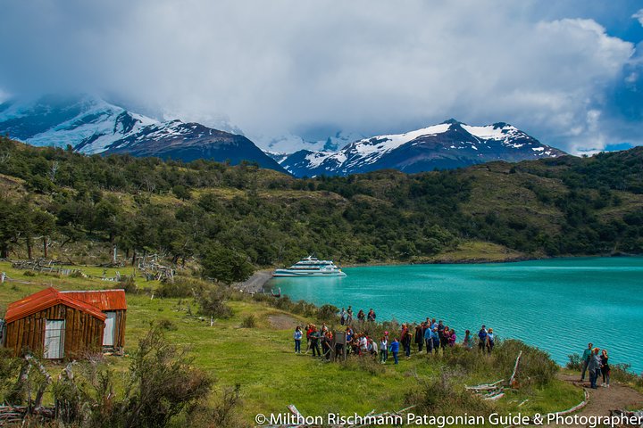 Glaciares Gourmet Navigation: Spegazzini, Upsala & Perito Moreno