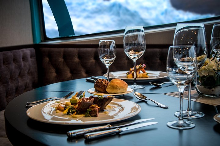 Glaciares Gourmet Navigation: Spegazzini, Upsala & Perito Moreno