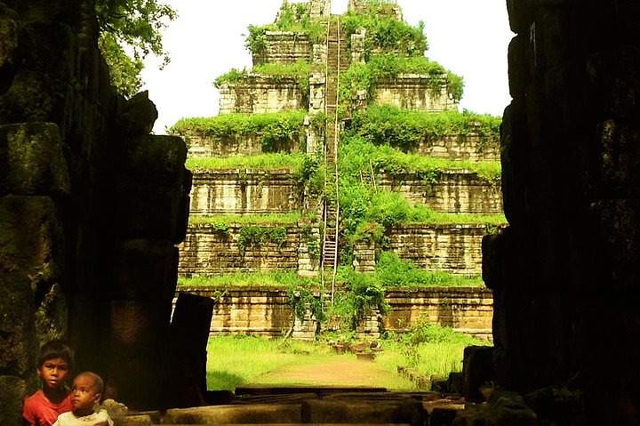 2 Days(Preah Vihear & Koh Ker+Tonle Sap Lake)