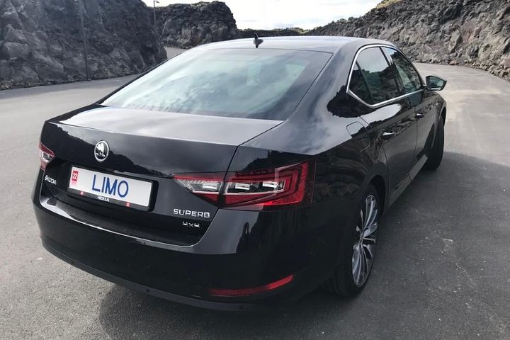 Arrival in Iceland – Private Transfer from Keflavík Airport