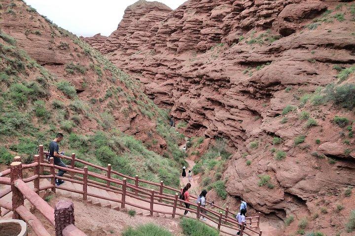 2-Day Zhangye Private Tour: Binggou Danxia, Zhangye Danxia Geo Park, Mati Temple Grottoes
