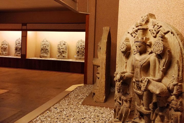 Guwahati Day Tour with Assamese Lunch and Sunset River Cruise