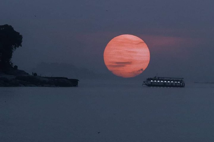 Guwahati Day Tour with Assamese Lunch and Sunset River Cruise