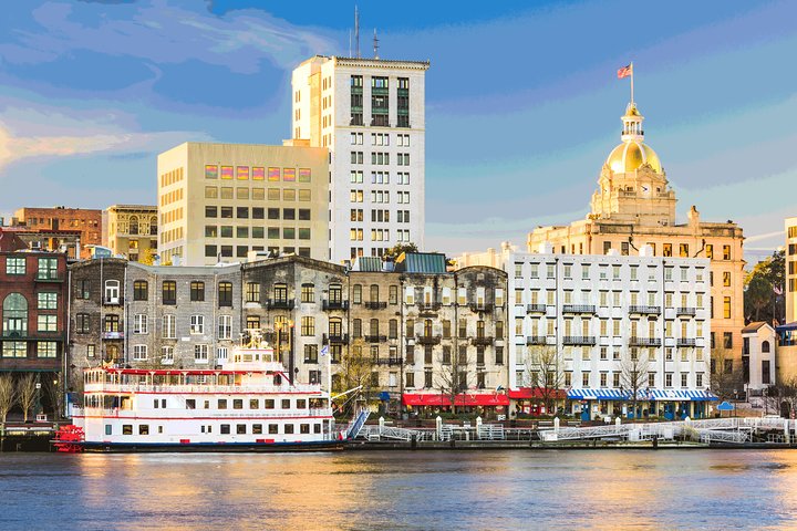 Savannah Land & Sea Combo: City Sightseeing Trolley Tour with Riverboat Cruise
