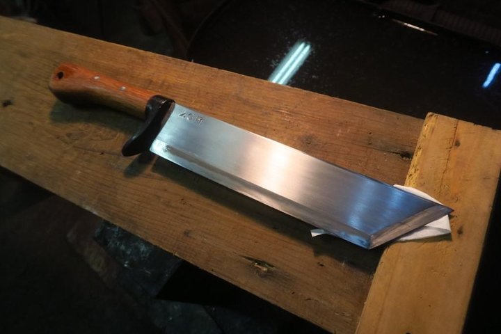 Make your own kitchen knife with a master blacksmith in Shimanto