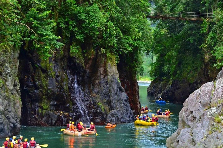 White Water Rafting Pacuare River with Lunch From Puerto Viejo