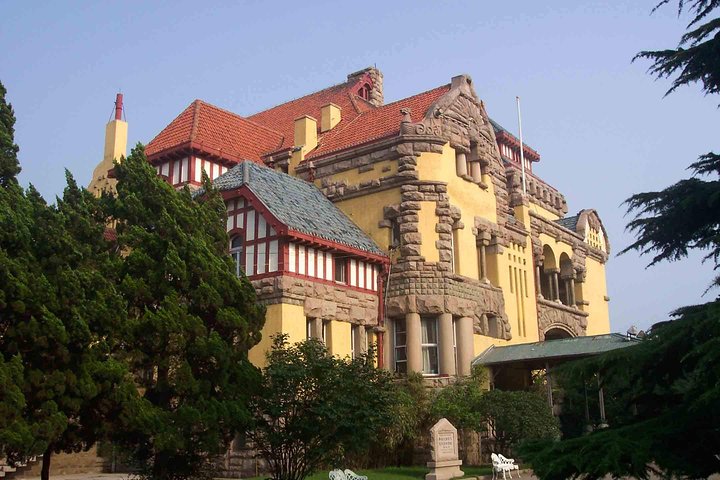 Private Qingdao Historic architectural day tour with Tsingdao beer during Lunch