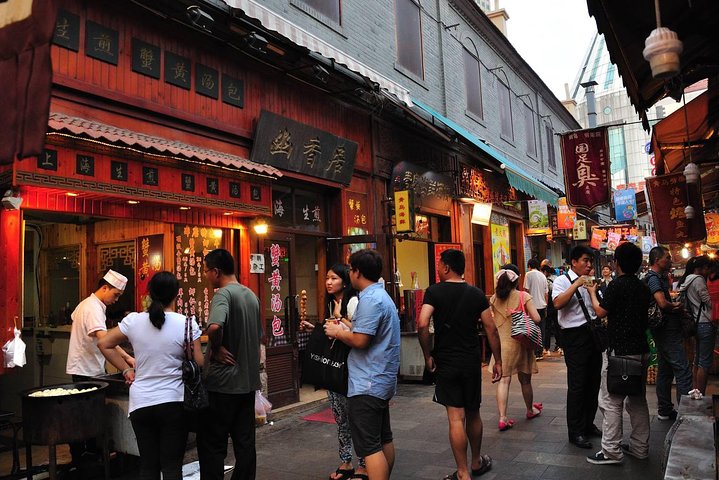 Private Qingdao Historic architectural day tour with Tsingdao beer during Lunch