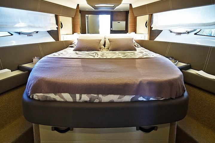 Fjordcruise in a Luxury Yacht Arctic Queen
