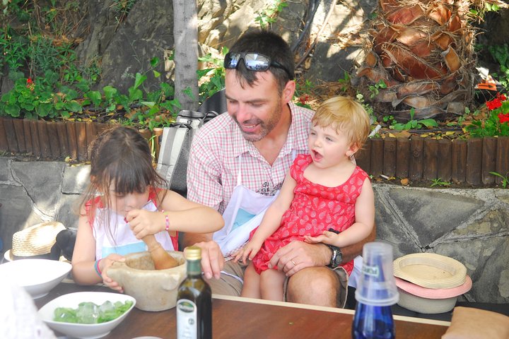 Cinque Terre Pesto Making Class, Boat Tour and Lunch